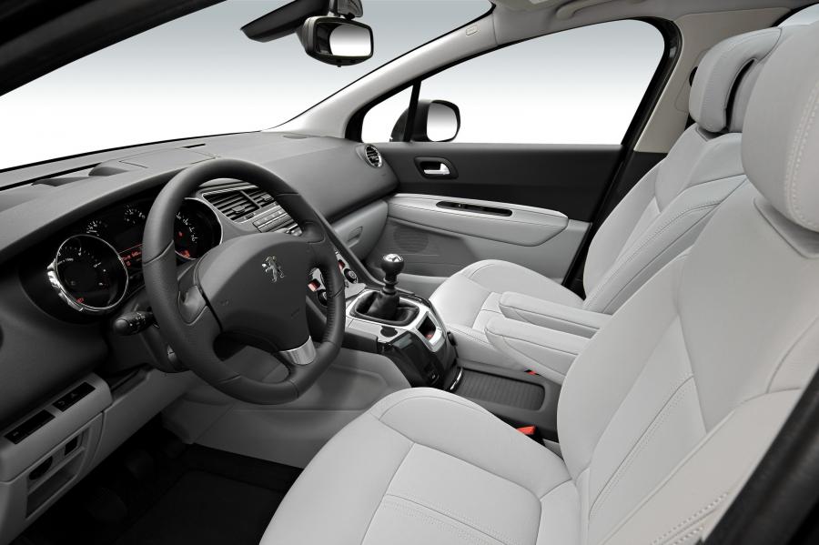  Peugeot 5008 2009 года  (фото 92 из 122)